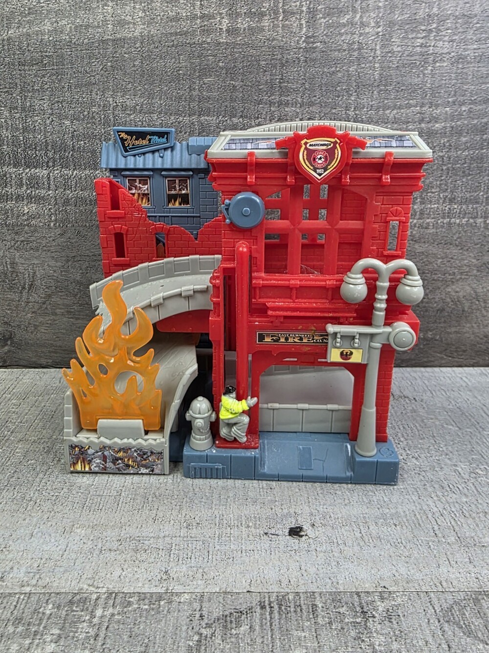 2005 Matchbox Fire Station Adventure Replacement Part b264